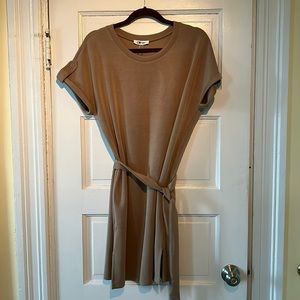 Cable & Gauge Tan Dress with Waste Tie Size Large
